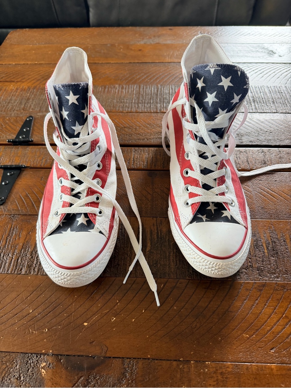 Converse Mens High-Top Sneakers in Red, White & Blue Star Pattern Size 9.5